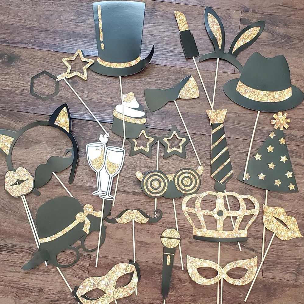 39-Piece Paper Cardstock Photo Booth Props - Mouths & Classic Black & Gold Stick